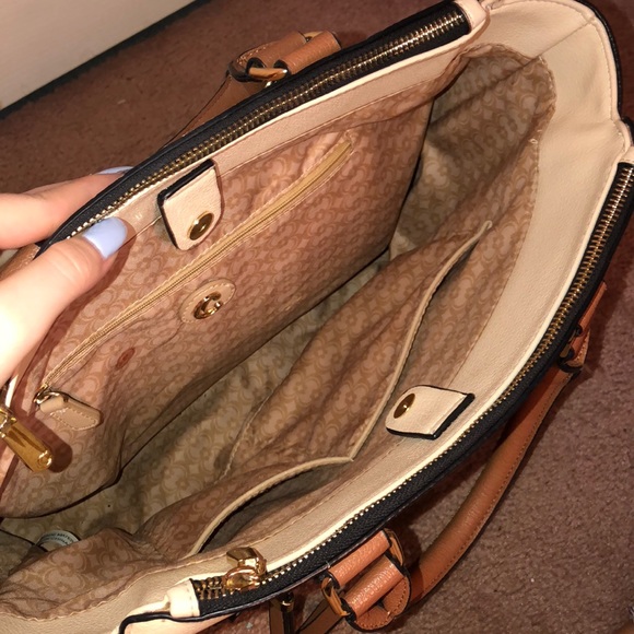 Handbag - Picture 2 of 4